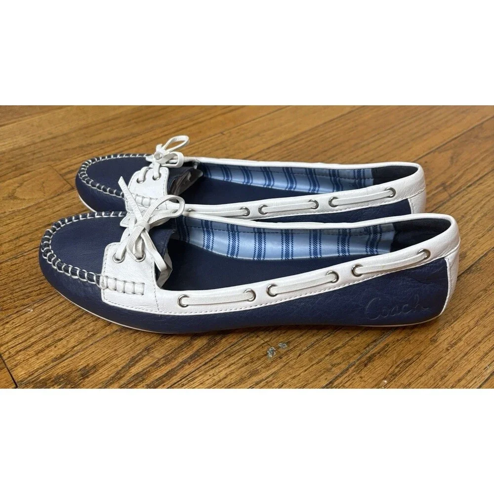 Coach Percy Leather Boat Shoes Women’s Size 10B Navy Cream A2775